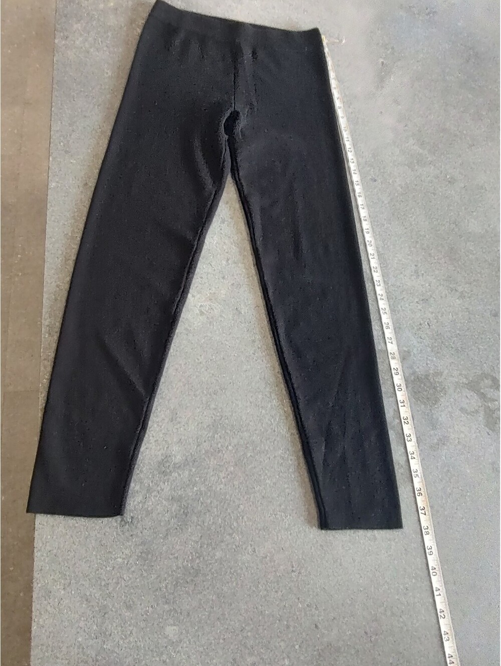 Cable & Gauge Women's Black Knit Leggings, Size M, Good Condition